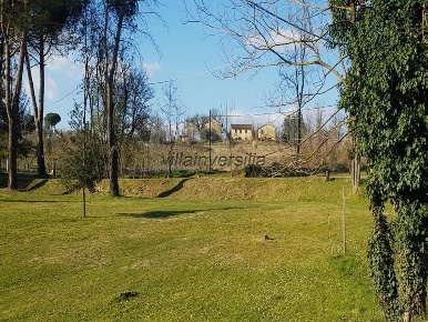 Foto Casale a Bucine di 800 m² con 20 locali in vendita