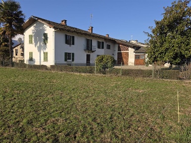 Foto Casa indipendente in Strada Vecchia di Bricherasio, di 475 m²