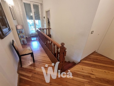 Foto Casa indipendente a Cervia di 245 m² con 8 locali in vendita