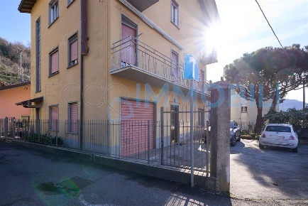 Foto Appartamento in via tintoretto, Calolziocorte Centro di 82 m²