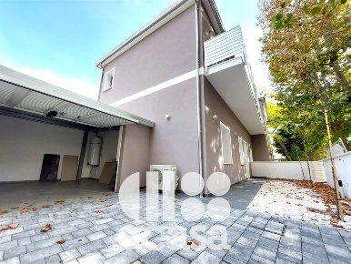Foto Appartamento in via Arcangeli, Cesenatico Cesenatico Levante di 86 m²