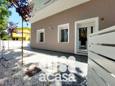 Foto Appartamento in via Arcangeli, Cesenatico Cesenatico Levante di 86 m²