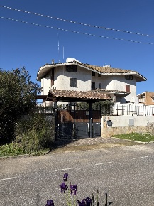 Foto Villa unifamiliare in GUIDO D'AREZZO, Cerveteri di 300 m² con 8 locali