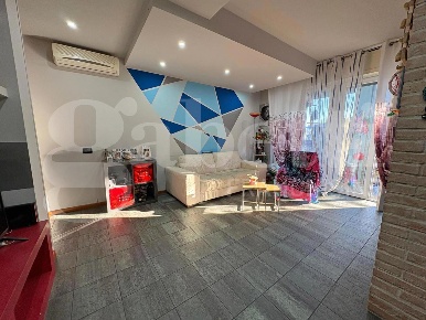 Foto Appartamento in Sobrero, Bra Centro di 100 m² con 5 locali in vendita