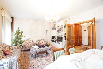 Foto Appartamento in Viale San Marco, Venezia Mestre di 100 m² con 5 locali