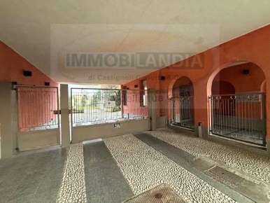 Foto Box a Paullo Centro di 14 m² con 1 locali in vendita