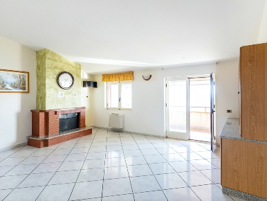 Foto Appartamento in Via Castello 0, Trentinara di 200 m² con 7 locali