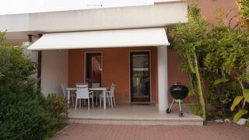 Foto Villa unifamiliare in Via Torre Testa 39, Brindisi di 120 m²
