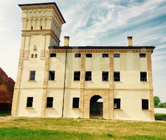 Foto Villa singola in Via VANGADIZZA SNC, Legnago Centro di 900 m²