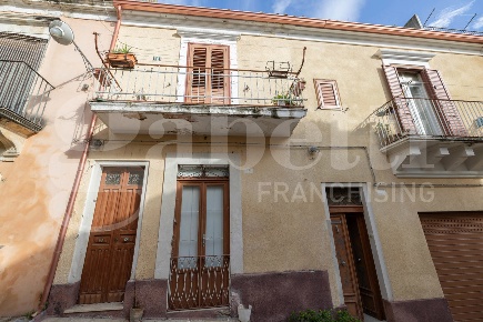 Foto Casa indipendente in Via GIAMBATTISTA ODIERNA 13, Ragusa Centro
