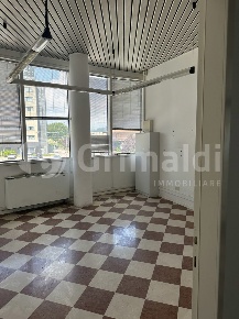 Foto Ufficio in Via dei Frassini 21, Vicenza San Lazzaro di 235 m²
