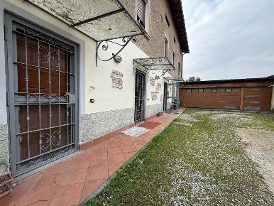 Foto Appartamento in Via Tagliamento 3, Rovato Centro di 230 m² in vendita