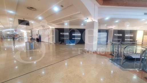 Foto Negozio in Via rovato snc, Erbusco Villa Pedergnano di 36 m²