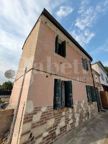 Foto Casa indipendente in Via FRATELLI CERVI 40, Giacciano con Baruchella