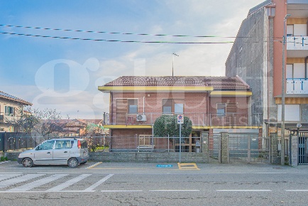 Foto Villa unifamiliare in SAN GILLIO, Pianezza Centro di 350 m² in vendita
