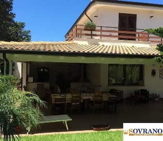 Foto Villa unifamiliare a Terrasini di 120 m² con 3 locali in vendita