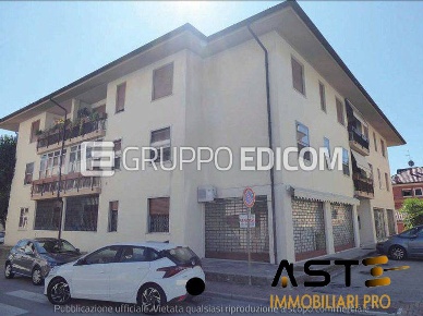Foto Appartamento in via Scossore, Vittorio Veneto Centro con 9 locali