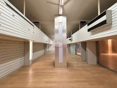 Foto Negozio a Cesenatico Cesenatico Levante di 140 m² con 1 locali