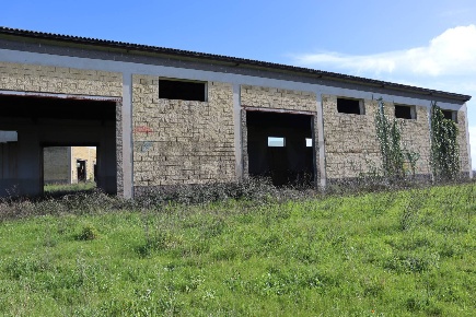 Foto Locale commerciale in C.da Cisternazzi snc, Ragusa di 600 m²