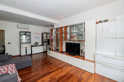 Foto Appartamento a Sesto San Giovanni Centro di 90 m² con 2 locali