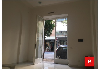 Foto Locale commerciale in via turati, Caserta Corso Trieste di 28 m²