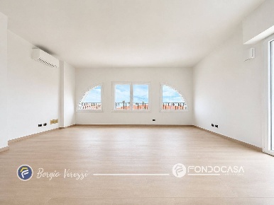 Foto Attico in Via Vittorio Veneto 8, Borgio Verezzi di 130 m² con 3 locali