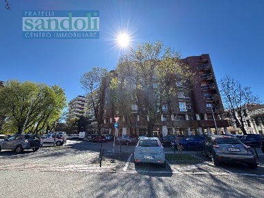 Foto Appartamento in Corso San Martino, Vercelli Centro di 90 m² in vendita