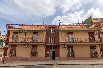 Foto Appartamento a Priolo Gargallo di 160 m² con 6 locali in vendita