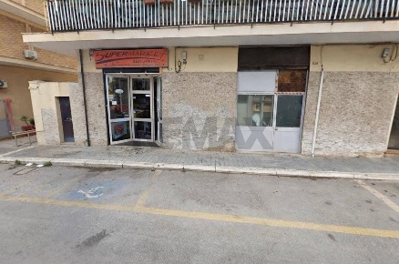 Foto Locale commerciale in Strada San Girolamo 2/15 - 16, Bari San Girolamo