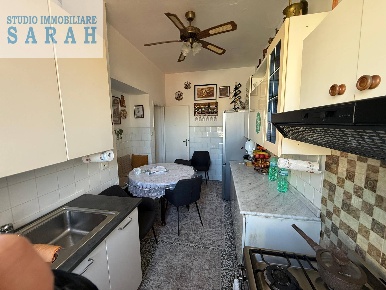 Foto Appartamento in Via Verdi 100, Viareggio Centro di 100 m² con 5 locali