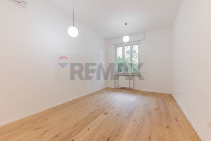Foto Appartamento in Via Val Caffaro 2, Milano Ortica di 83 m² con 3 locali