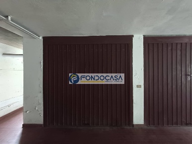 Foto Posti auto in via pisa, Massa Marina di Massa Centro di 18 m²