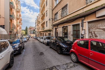 Foto Magazzino in Via San Lucifero 43, Cagliari Sonnino di 73 m² in vendita