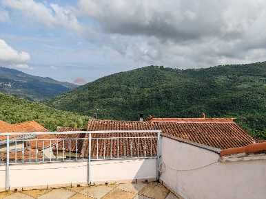 Foto Casa indipendente a Borgomaro di 220 m² con 9 locali in vendita