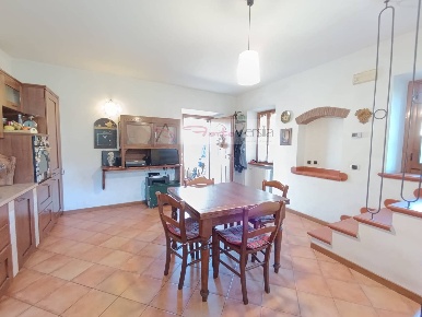 Foto Case semi ndipendenti a Seravezza Ripa Pozzi Querceta Ponterosso