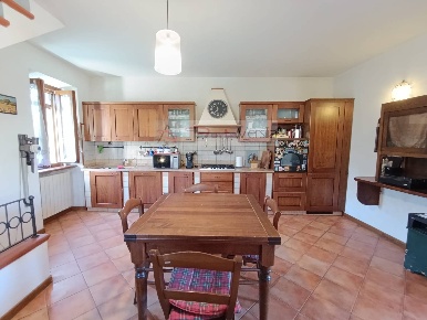 Foto Case semi ndipendenti a Seravezza Ripa Pozzi Querceta Ponterosso