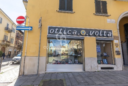 Foto Negozio in Corso Giuseppe Mazzini 8, Novara Centro Storico di 53 m²