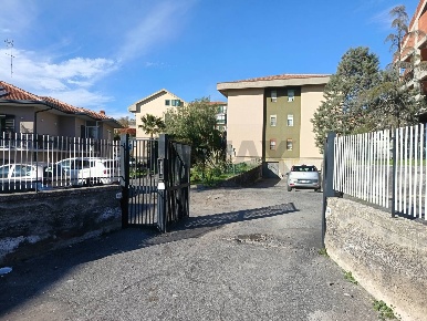 Foto Appartamento in Via Cairoli 54, Belpasso Centro di 90 m² con 4 locali