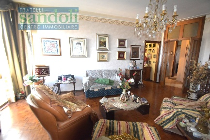 Foto Appartamento in Corso San Martino, Vercelli Centro di 100 m²