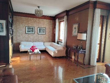 Foto Appartamento in piazza mantelli 9, Alessandria Europa di 165 m²