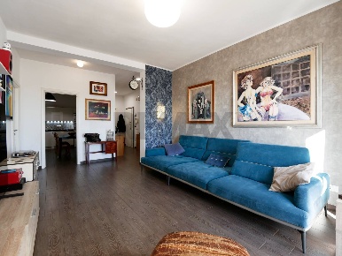 Foto Appartamento in Via Montrone 47, Valenzano di 136 m² con 4 locali