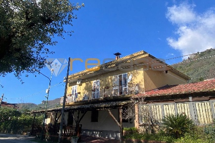 Foto Appartamento in Umberto Maddalena 13, Montecorvino Pugliano di 160 m²