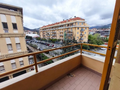 Foto Appartamento a Vado Ligure Vado Centro di 70 m² con 4 locali