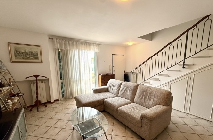 Foto Villa a schiera in Via San Francesco, Taggia Centro di 150 m²