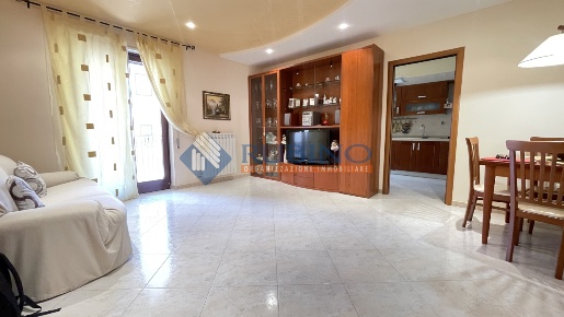 Foto Appartamento in Via G. Amendola 10, Adelfia di 90 m² con 3 locali