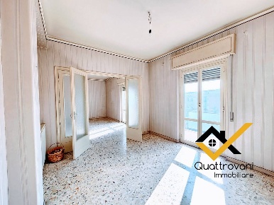 Foto Appartamento in viale marco polo, Catania di 135 m² con 6 locali