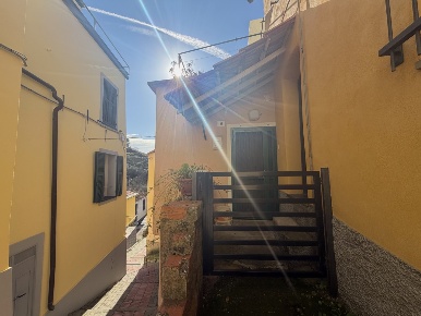 Foto Appartamento in Via Partigiani, Diano San Pietro Roncagli di 88 m²