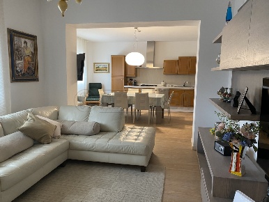 Foto Appartamento a Bassano del Grappa Centro di 120 m² con 5 locali