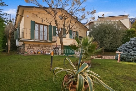 Foto Villa singola in Via Maggini 49, Botticino Centro di 264 m² in vendita