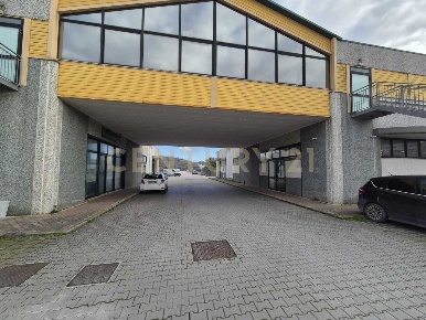 Foto Locale commerciale in Cerro Sughero, Campagnatico di 130 m² in vendita